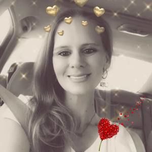 Meet your Posher, Lorie